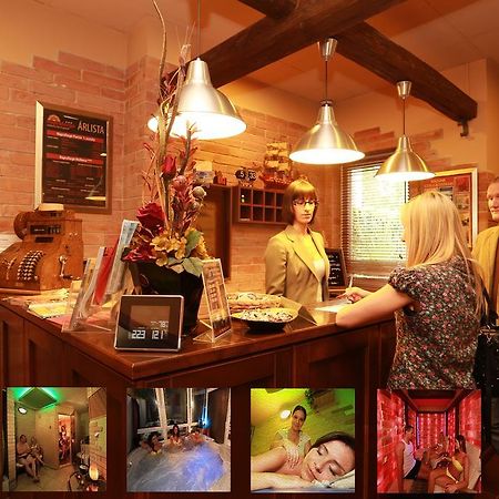 페치 Napraforgo Wellness Haz Es Panzio B&B 외부 사진