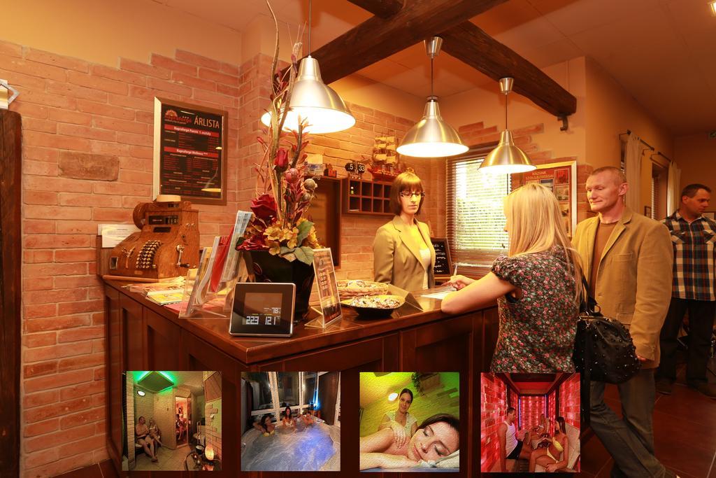 페치 Napraforgo Wellness Haz Es Panzio B&B 외부 사진