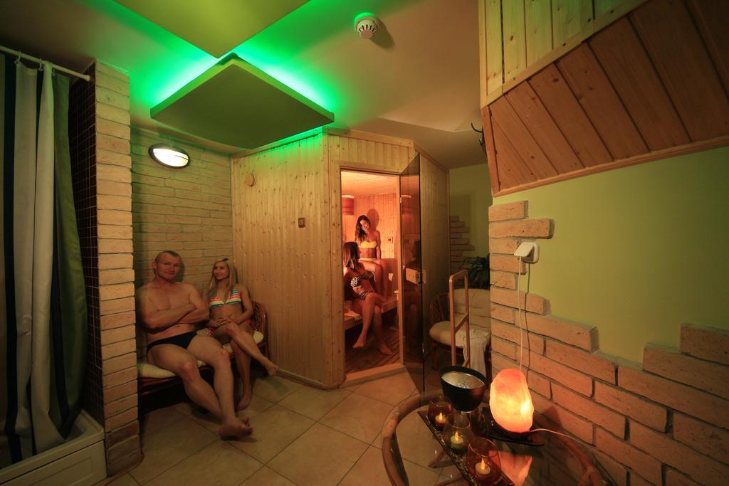 페치 Napraforgo Wellness Haz Es Panzio B&B 외부 사진